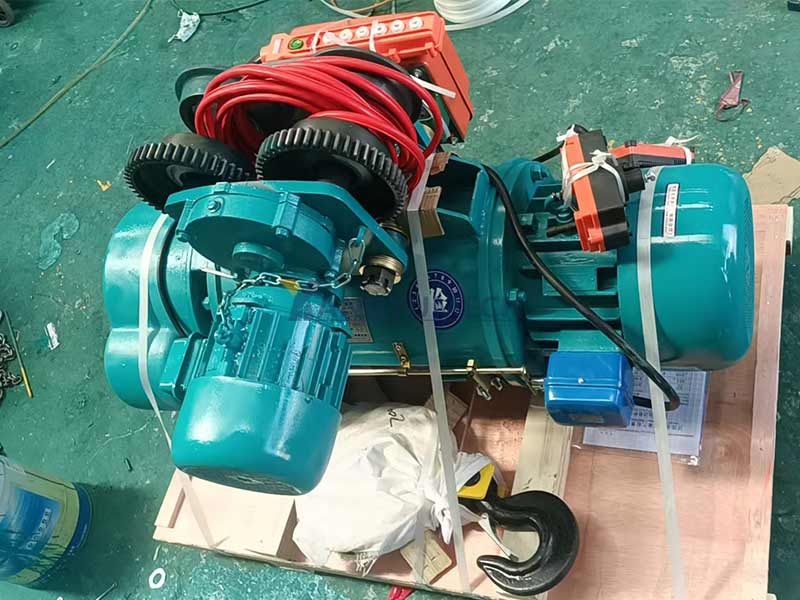Common-Industrial-Applications-of-Electric-Wire-Rope-Hoists